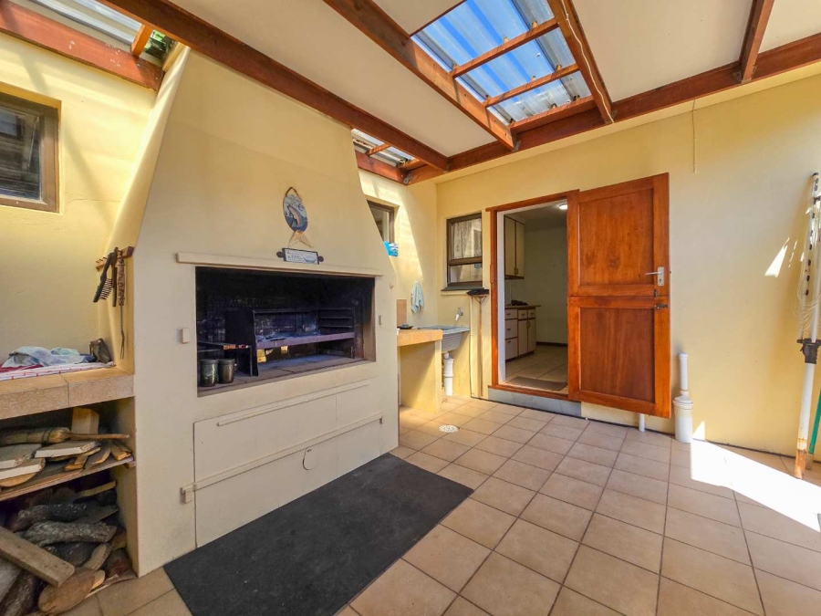 3 Bedroom Property for Sale in Stilbaai Wes Western Cape